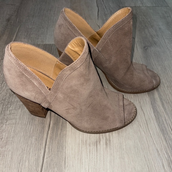 Lucky Brand Shoes - Lucky Brand Heels / Shoes